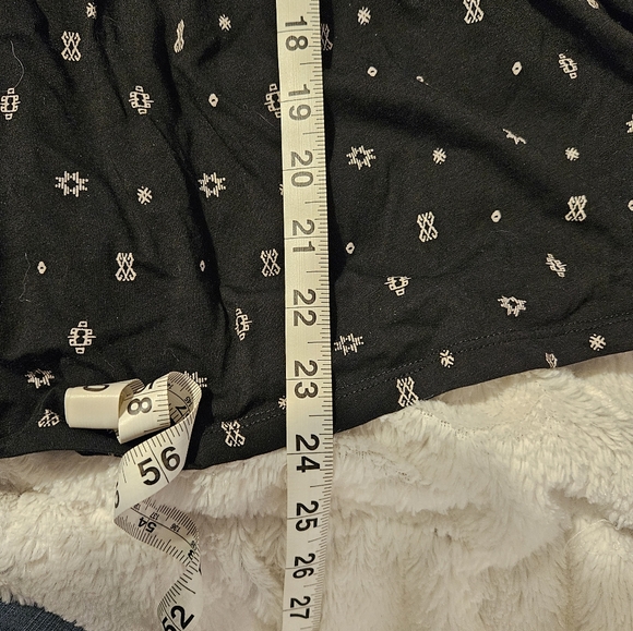 NWOT Torrid flutter sleeve top - Picture 7 of 7